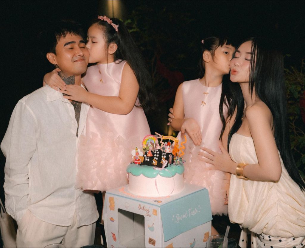 "Đạt G and Cindy Lư sharing their first kiss as husband and wife"